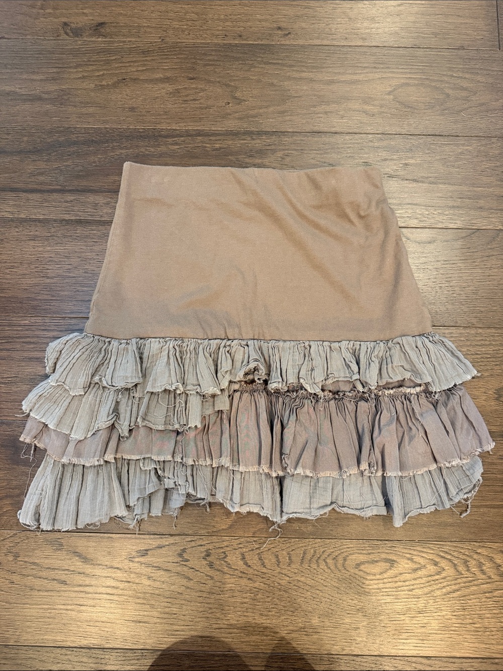 FP One Free People Tiered Ruffle Mini Skirt in Taupe Size XS - C31-058